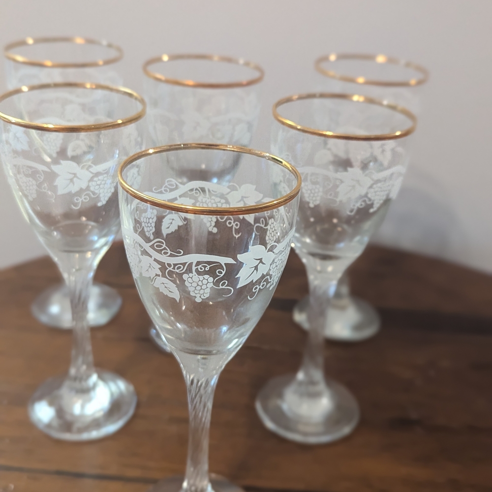 6 Vintage Twisted Stem, Gold Rim, Etched Grapevine On Bowl Cordial Glasses 6oz